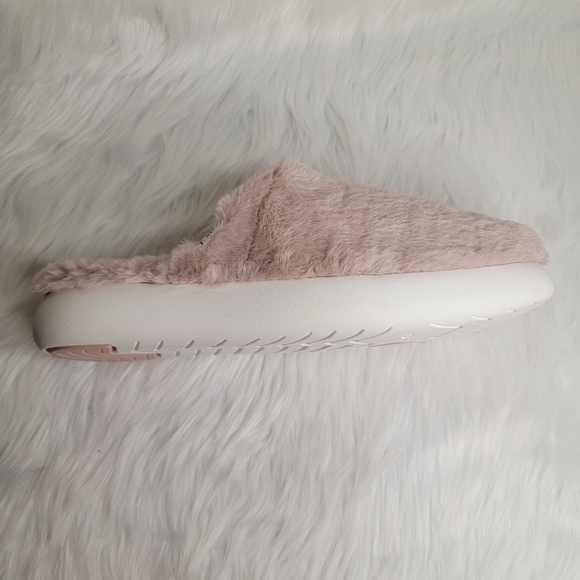 TOMS alpargata mule rose pink faux fur slippers. - Picture 9 of 11